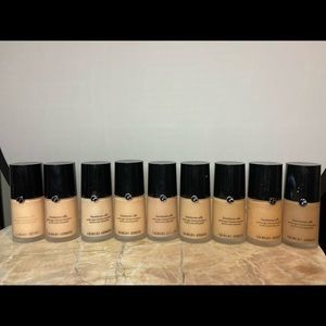 Giorgio Armani
LUMINOUS SILK FOUNDATION 5.75
